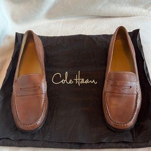 COLEHAAN Leather Woman’s Penny Loafers Tan Brown Size: 8 1/2 B